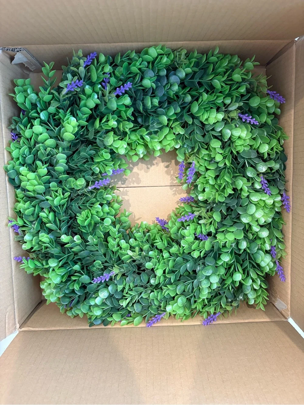 20” Eucalyptus Boxwood Wreath with Lavender